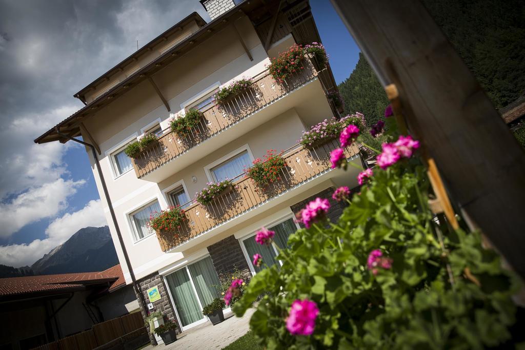 Appartamento Rose Di Bosco Predazzo Exterior foto